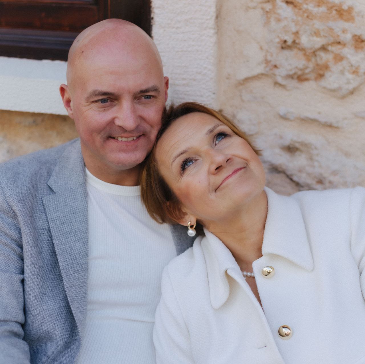 Indre Asada santykiai, blogas